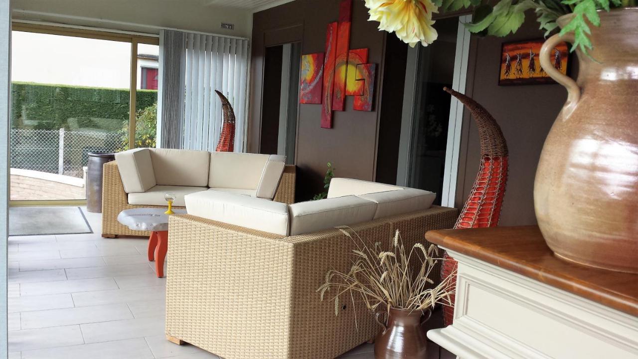 Chambre Privee Avec Salon, Garage Voiture, Velos, Motos Tourville-sur-Arques Zewnętrze zdjęcie