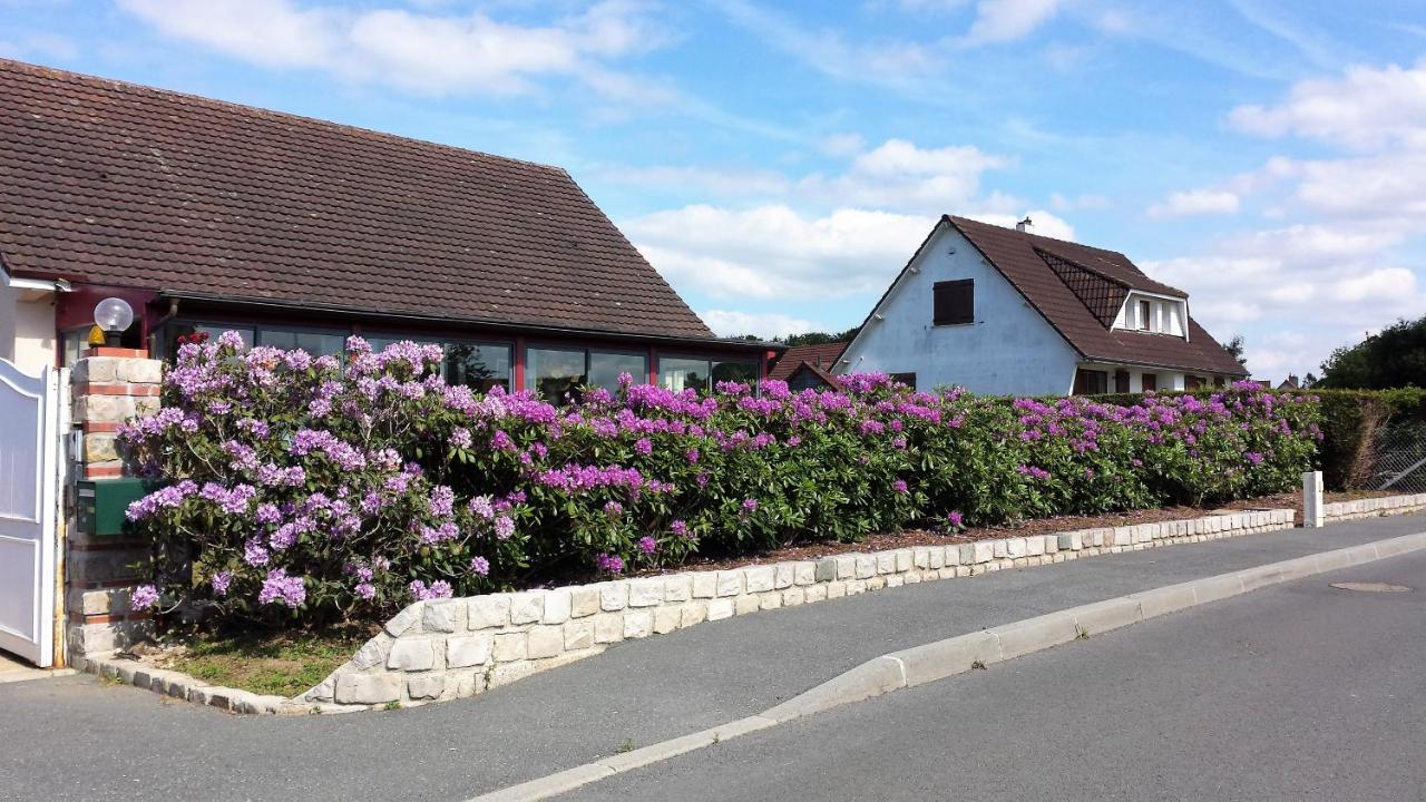 Chambre Privee Avec Salon, Garage Voiture, Velos, Motos Tourville-sur-Arques Zewnętrze zdjęcie