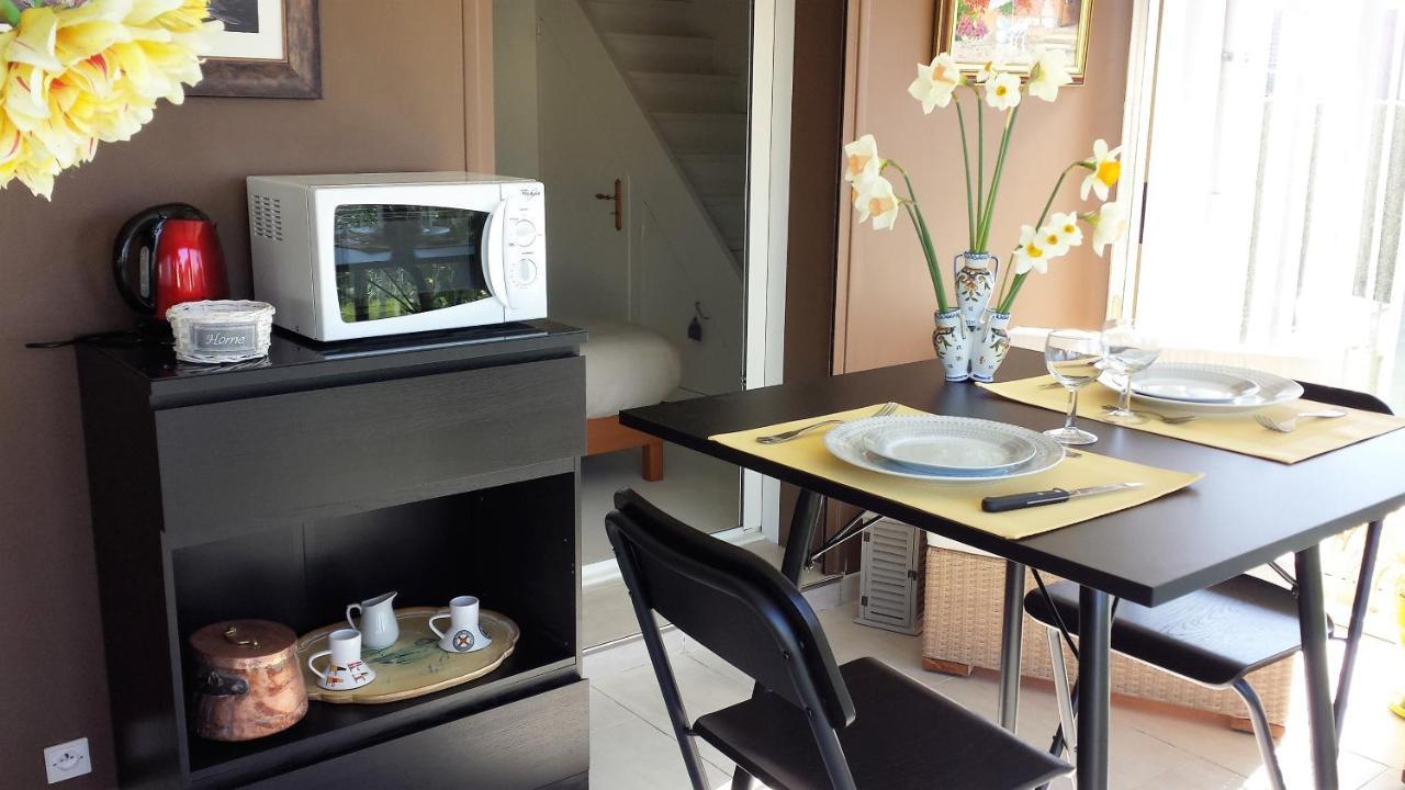 Chambre Privee Avec Salon, Garage Voiture, Velos, Motos Tourville-sur-Arques Zewnętrze zdjęcie