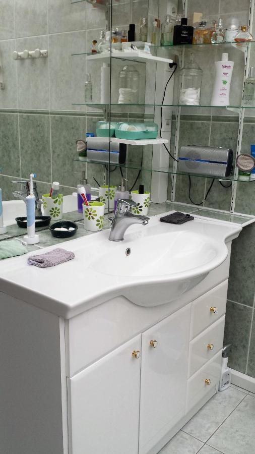 Chambre Privee Avec Salon, Garage Voiture, Velos, Motos Tourville-sur-Arques Zewnętrze zdjęcie