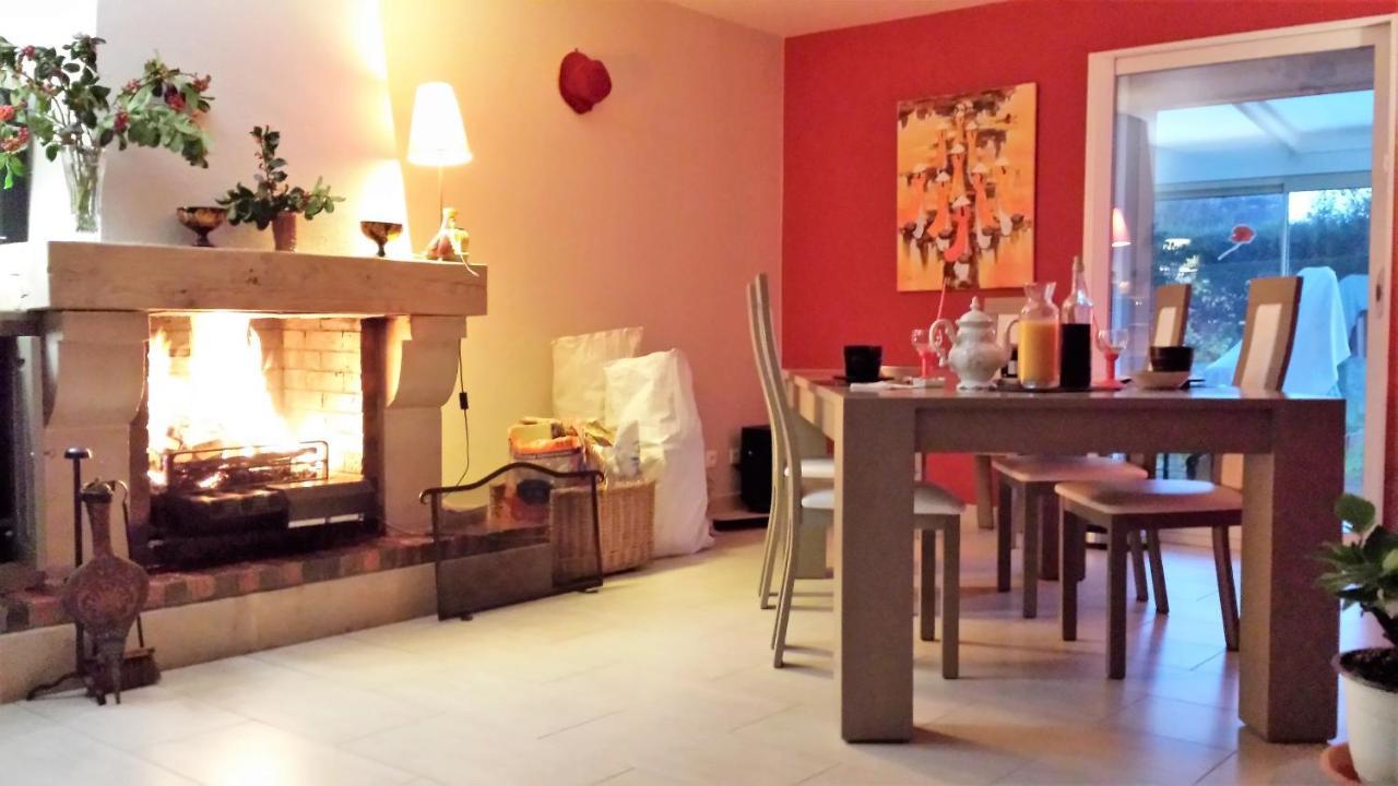 Chambre Privee Avec Salon, Garage Voiture, Velos, Motos Tourville-sur-Arques Zewnętrze zdjęcie