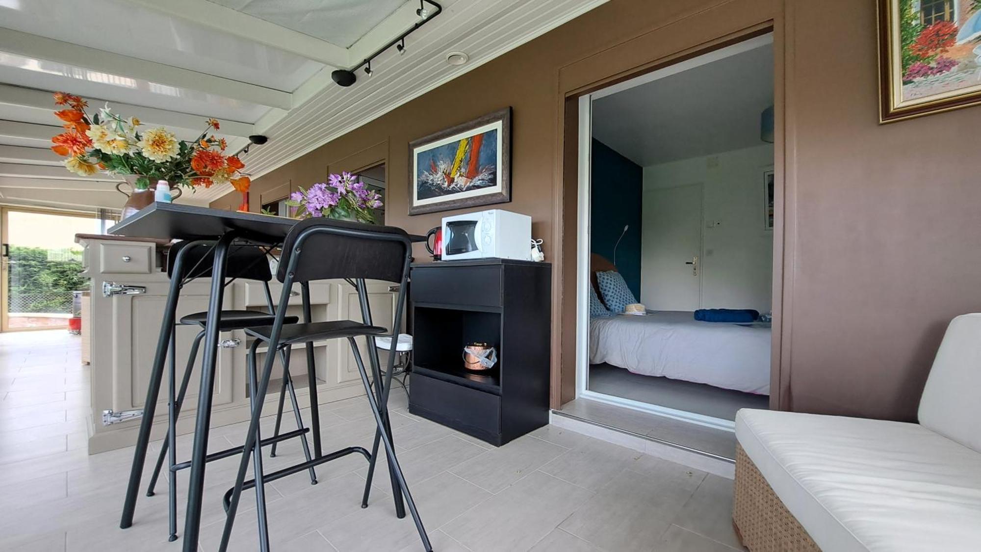 Chambre Privee Avec Salon, Garage Voiture, Velos, Motos Tourville-sur-Arques Zewnętrze zdjęcie