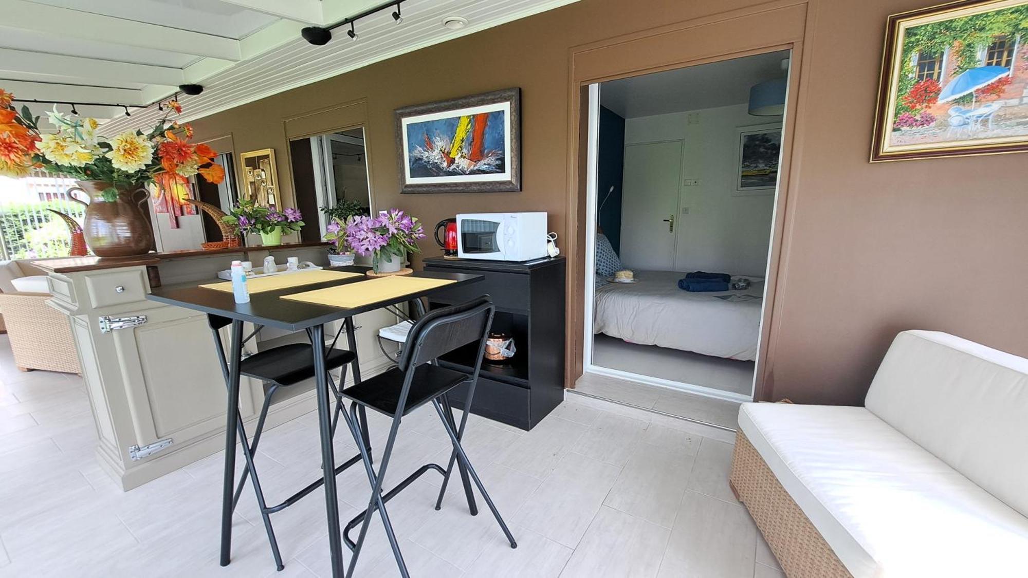Chambre Privee Avec Salon, Garage Voiture, Velos, Motos Tourville-sur-Arques Zewnętrze zdjęcie