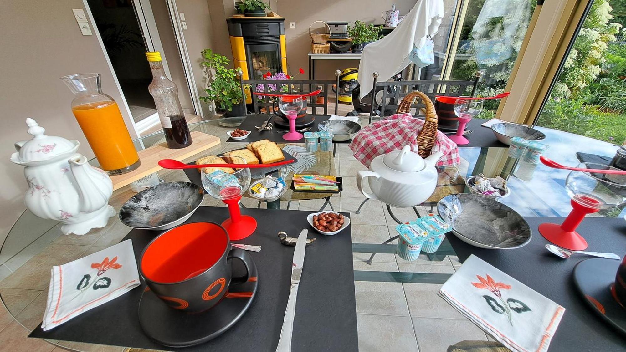 Chambre Privee Avec Salon, Garage Voiture, Velos, Motos Tourville-sur-Arques Zewnętrze zdjęcie